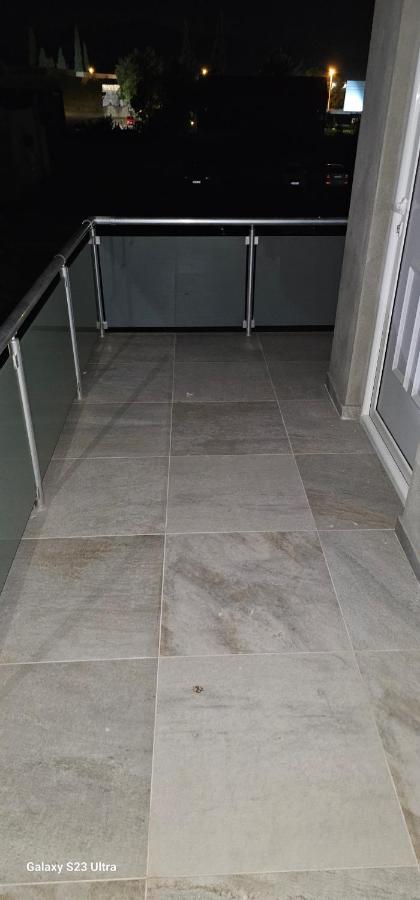 Ekonomic Apartmani Golubovci Luaran gambar