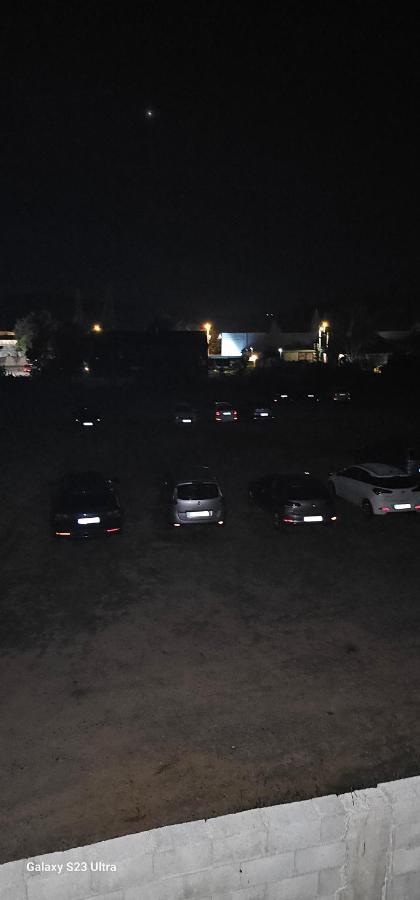 Ekonomic Apartmani Golubovci Luaran gambar