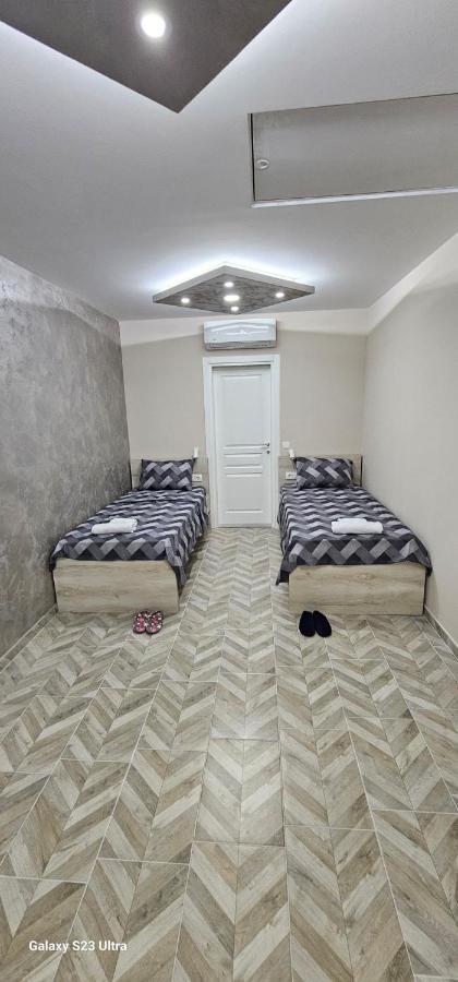 Ekonomic Apartmani Golubovci Luaran gambar